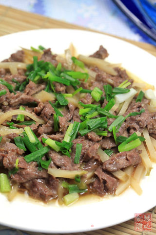 冲菜蒸牛肉的做法
