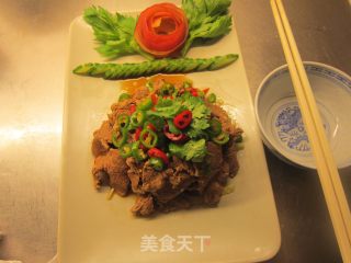 双椒拌牛肉的做法