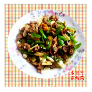 青椒炒鸡块的做法