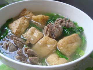 麦菜油豆腐牛丸汤的做法