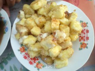 蒙餐必点的拔丝奶豆腐的做法