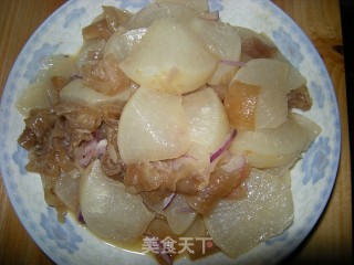 炸肉皮炖萝卜的做法