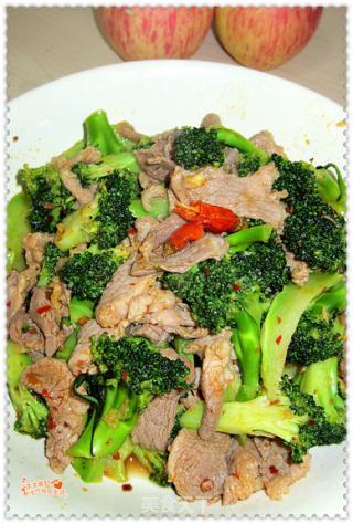 西兰花炒肉片的做法