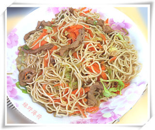 肉丝炒面的做法