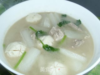 鱼丸肉片萝卜汤的做法
