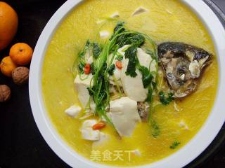明目补钙---------鱼头豆腐枸杞浓汤的做法