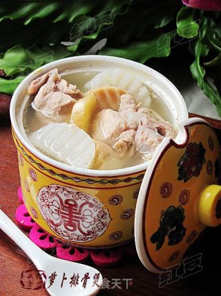 杏鲍菇萝卜排骨煲的做法