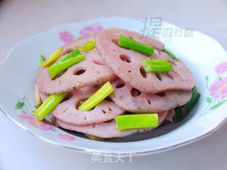 清炒胭脂藕的做法