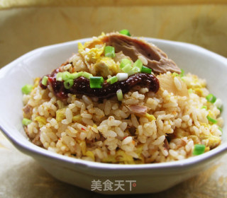 一个人的午餐——韩式泡菜金枪鱼炒饭的做法