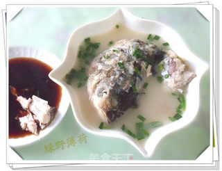 鲢鱼头尾汤的做法