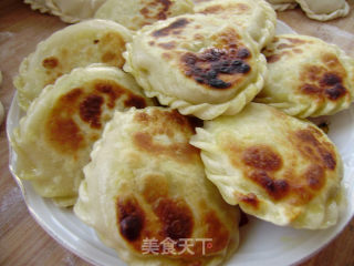 家常主食----烫面白菜馅饼的做法