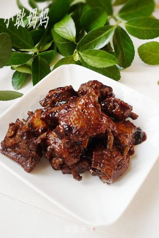 红酒烧鸡翅的做法