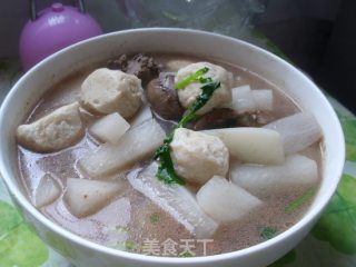 鸭肝鱼丸白萝卜汤的做法