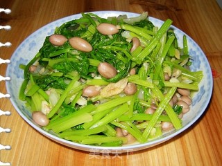香芹炒花生的做法