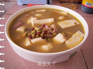 红绿豆粉肠豆腐汤的做法