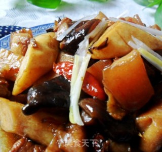 五花肉焖双冬的做法