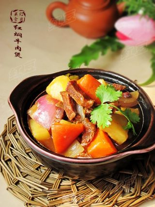 红焖牛肉煲的做法