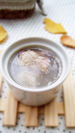 冬季养生菜-------茯苓山药骨头汤的做法