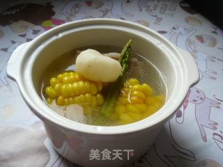 荸荠玉米芦笋猪骨汤的做法