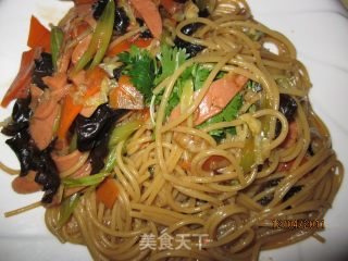 中式炒意面