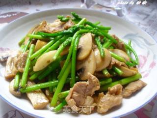 芦笋口蘑炒肉片的做法