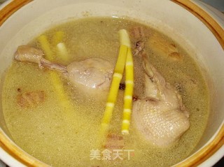 老鸭煲的做法