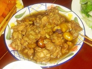 栗子烧鸡翅根的做法