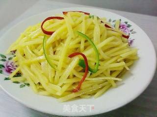 经典家常菜--酸辣土豆丝的做法