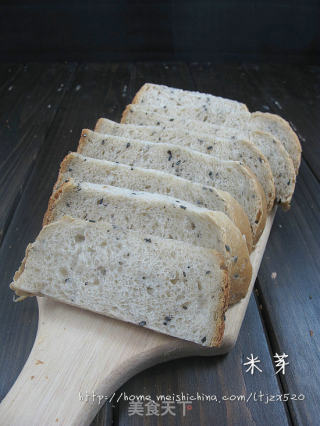 面包机版全麦黑芝麻吐司