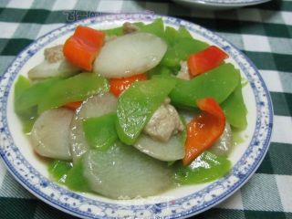 莴笋红椒炒山药肉片的做法