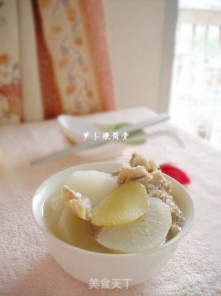 萝卜煨筒骨的做法
