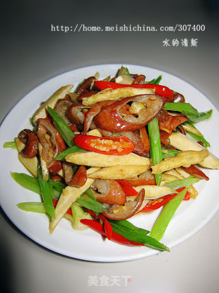 【十分钟快手菜】豆腐烧肥肠