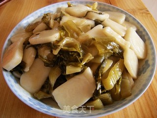 酸菜炒年糕的做法