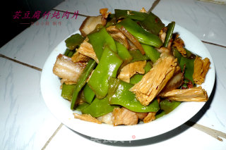 芸豆腐竹炖肉片的做法