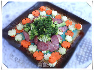 腊肠西兰花的做法