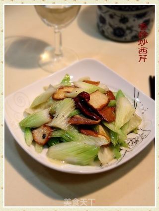 香干炒西芹的做法