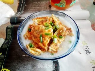 榨菜煎蛋配白粥的做法