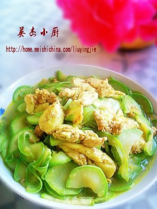 西葫芦炒鸡蛋的做法