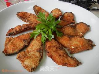 油爆青鱼片的做法