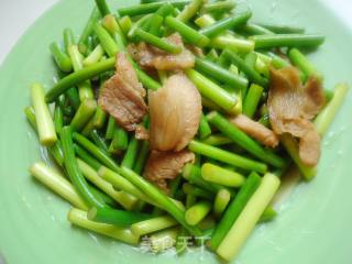 蒜薹炒肉的做法