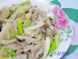 原汁原味——葱炒肘子的做法