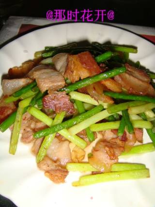 蒜苗炒腊肉的做法