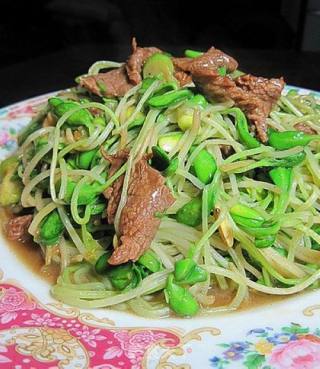黑豆芽炒牛肉的做法