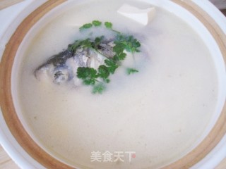 砂锅鱼头豆腐的做法