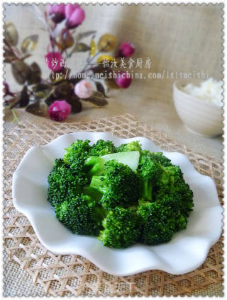 【家庭快手小炒】清淡爽口---清炒西兰花的做法