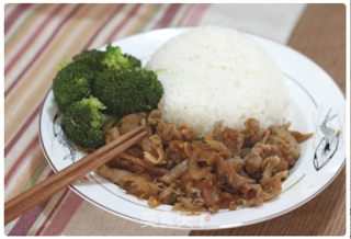 洋葱肥牛饭的做法