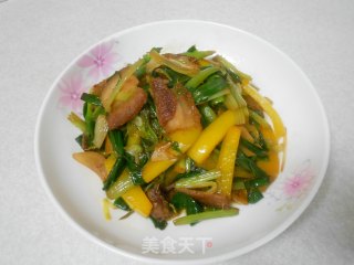 黄椒炒肉的做法