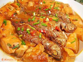 黄花鱼炖豆腐的做法