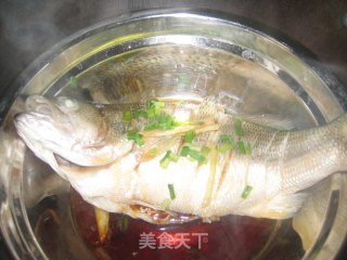 清蒸鲈鱼的做法