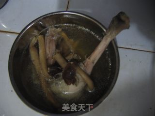 茶树菇炖鸡汤的做法